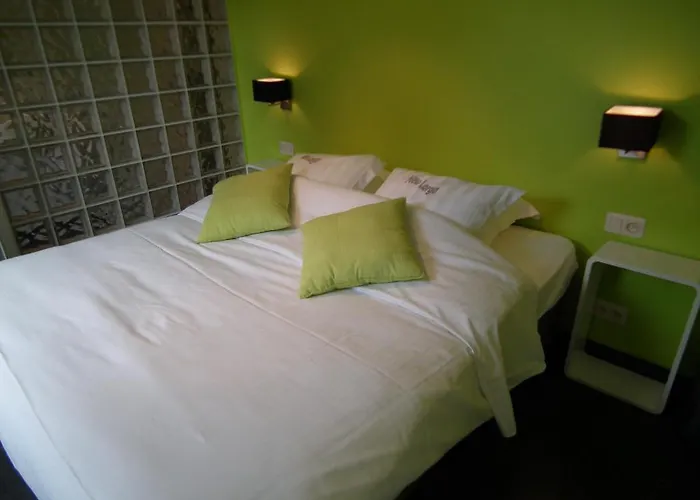 New Largo Nyaraló *