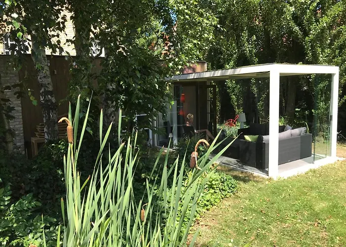 New Largo Nyaraló *