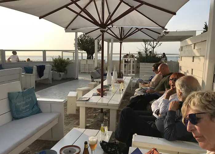 New Largo Nyaraló *